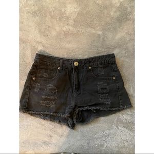 Distressed Black Jean Short